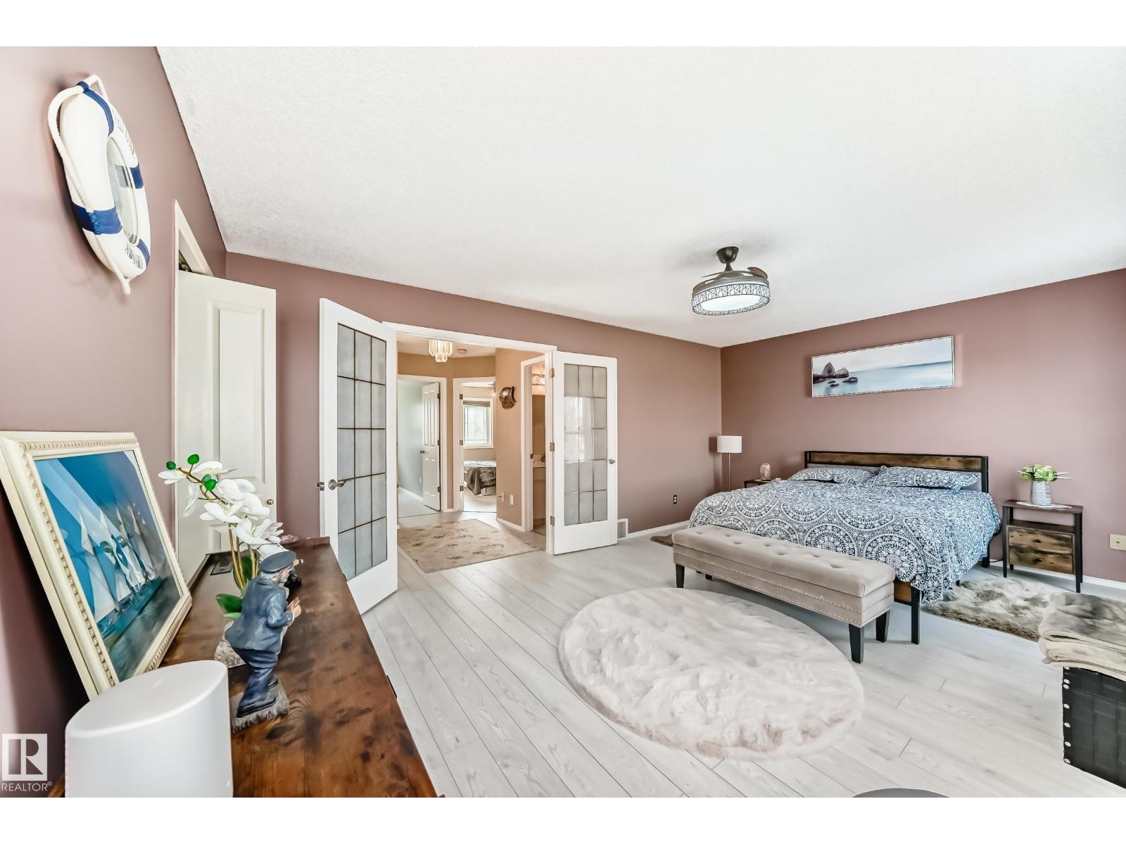 Photo 23 of 38 Deane Cr, St Albert AB