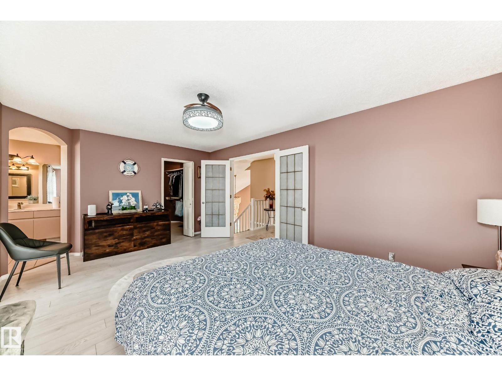 Photo 24 of 38 Deane Cr, St Albert AB