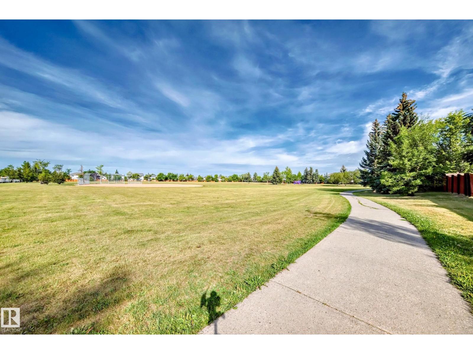 Photo 46 of 38 Deane Cr, St Albert AB