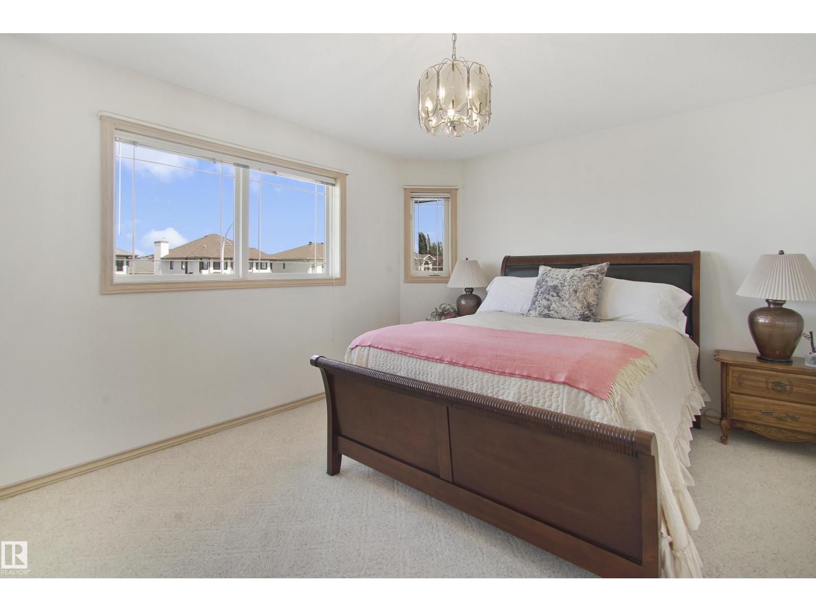 Photo 37 of 8617 158 A Av Nw, Edmonton AB