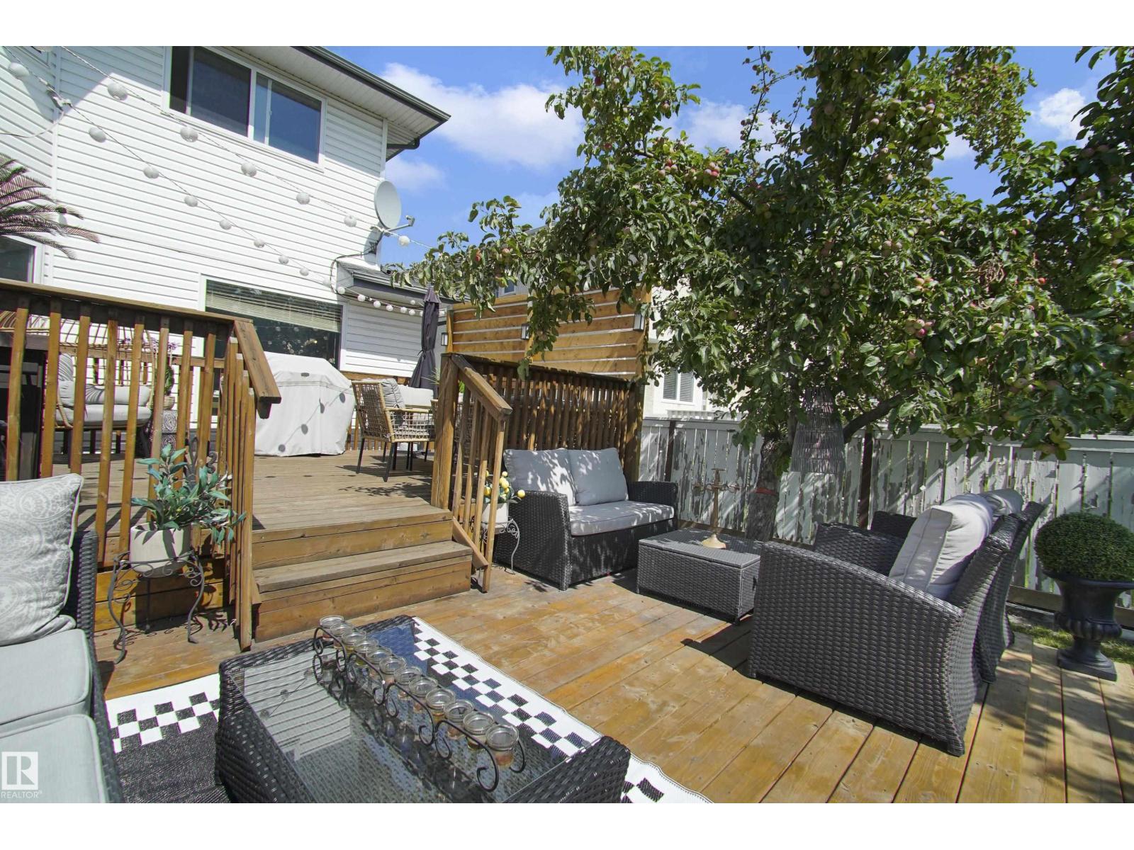 Photo 58 of 8617 158 A Av Nw, Edmonton AB