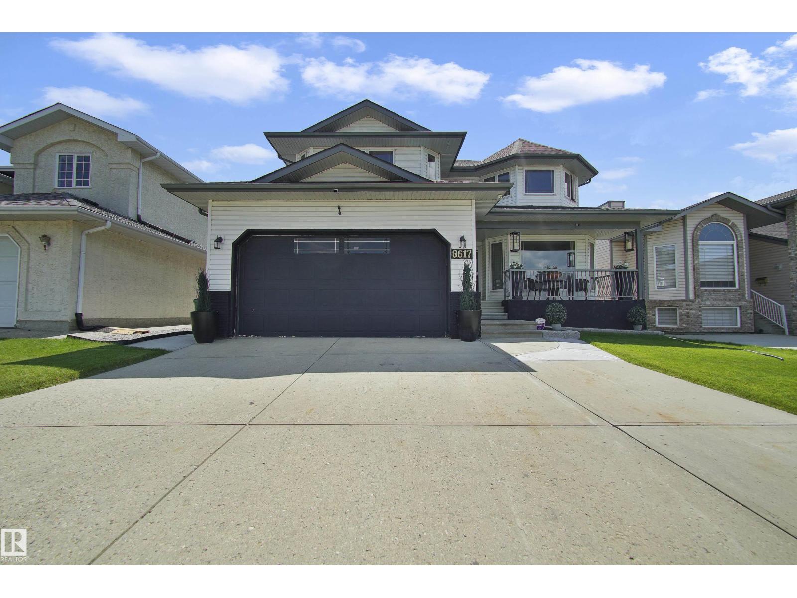Photo 60 of 8617 158 A Av Nw, Edmonton AB