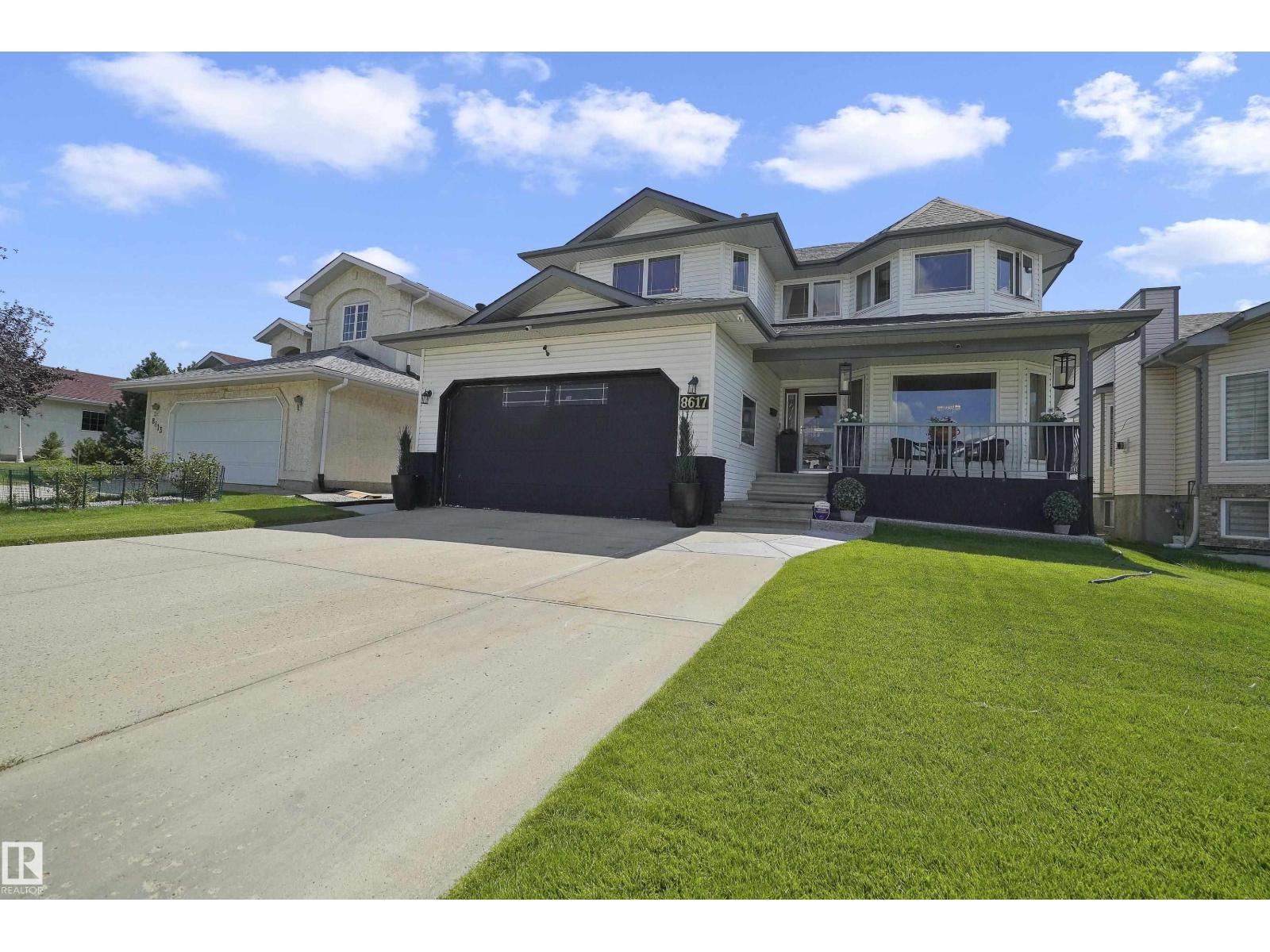 Photo 61 of 8617 158 A Av Nw, Edmonton AB