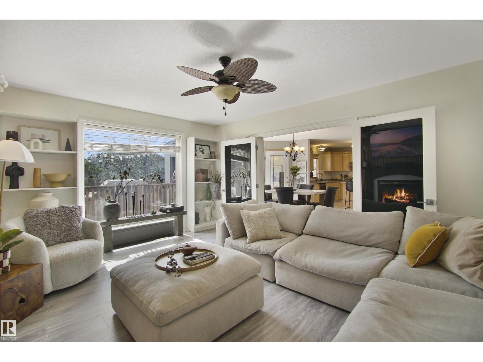 Photo 9 of 8617 158 A Av Nw, Edmonton AB
