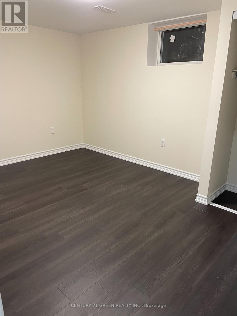 Photo 15 of 141 Columbia Road, Barrie ON
