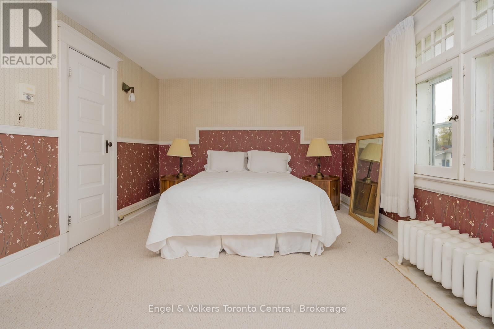 Photo 21 of 299 Napier Street, Collingwood ON