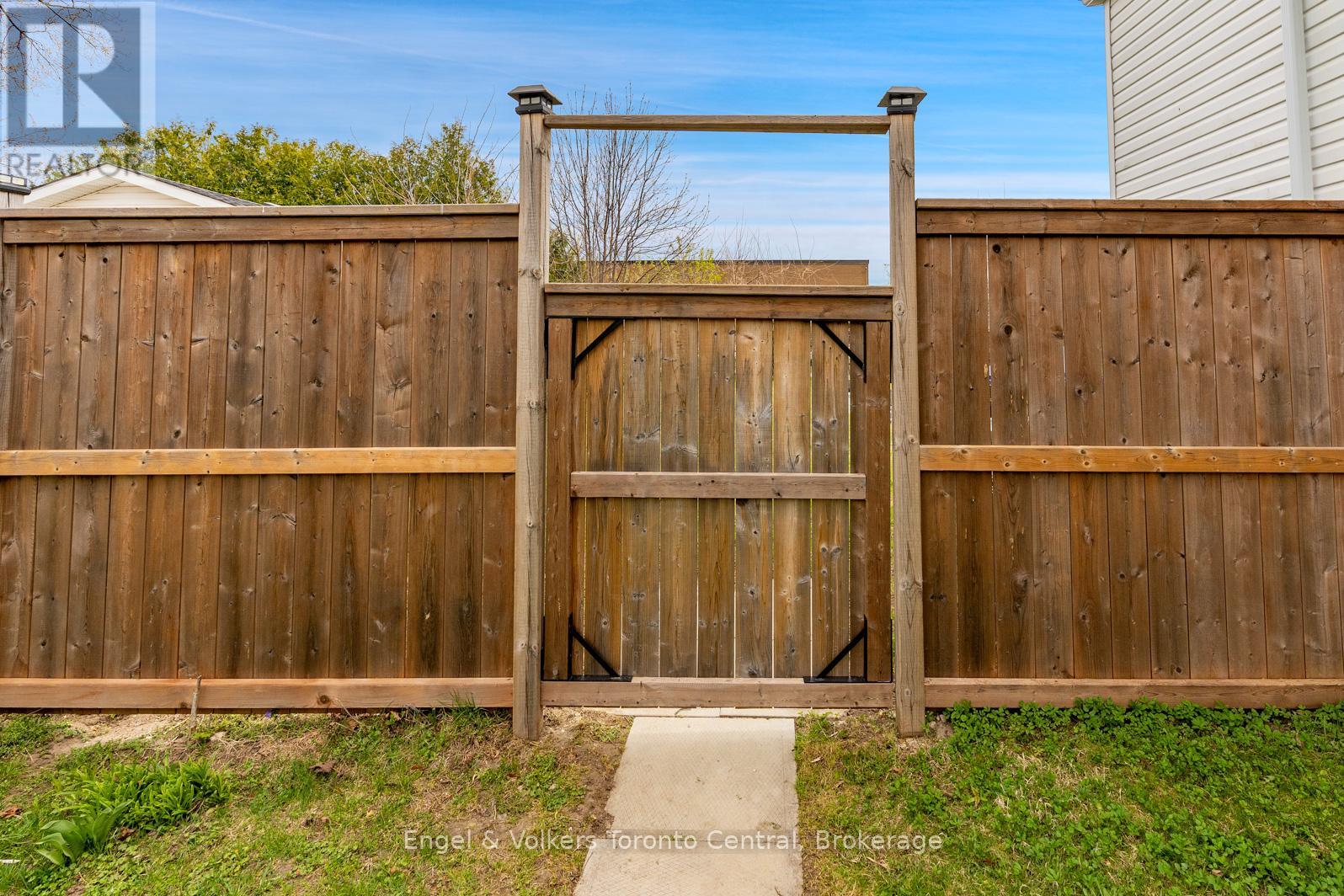 Photo 32 of 299 Napier Street, Collingwood ON