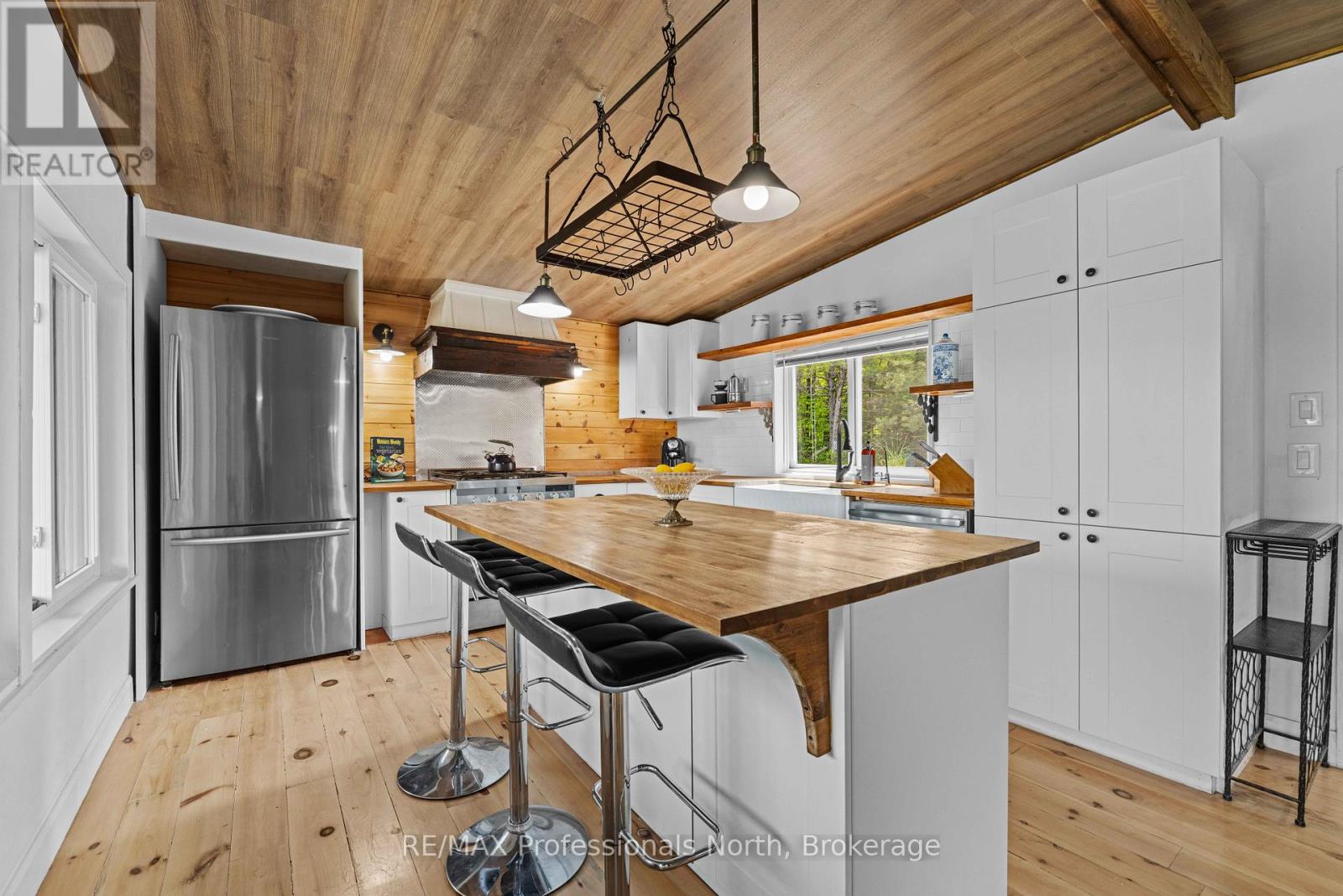 Single Family House Bungalow for Sale in  SUMMERVILLE ROAD Highlands East (Glamorgan) 