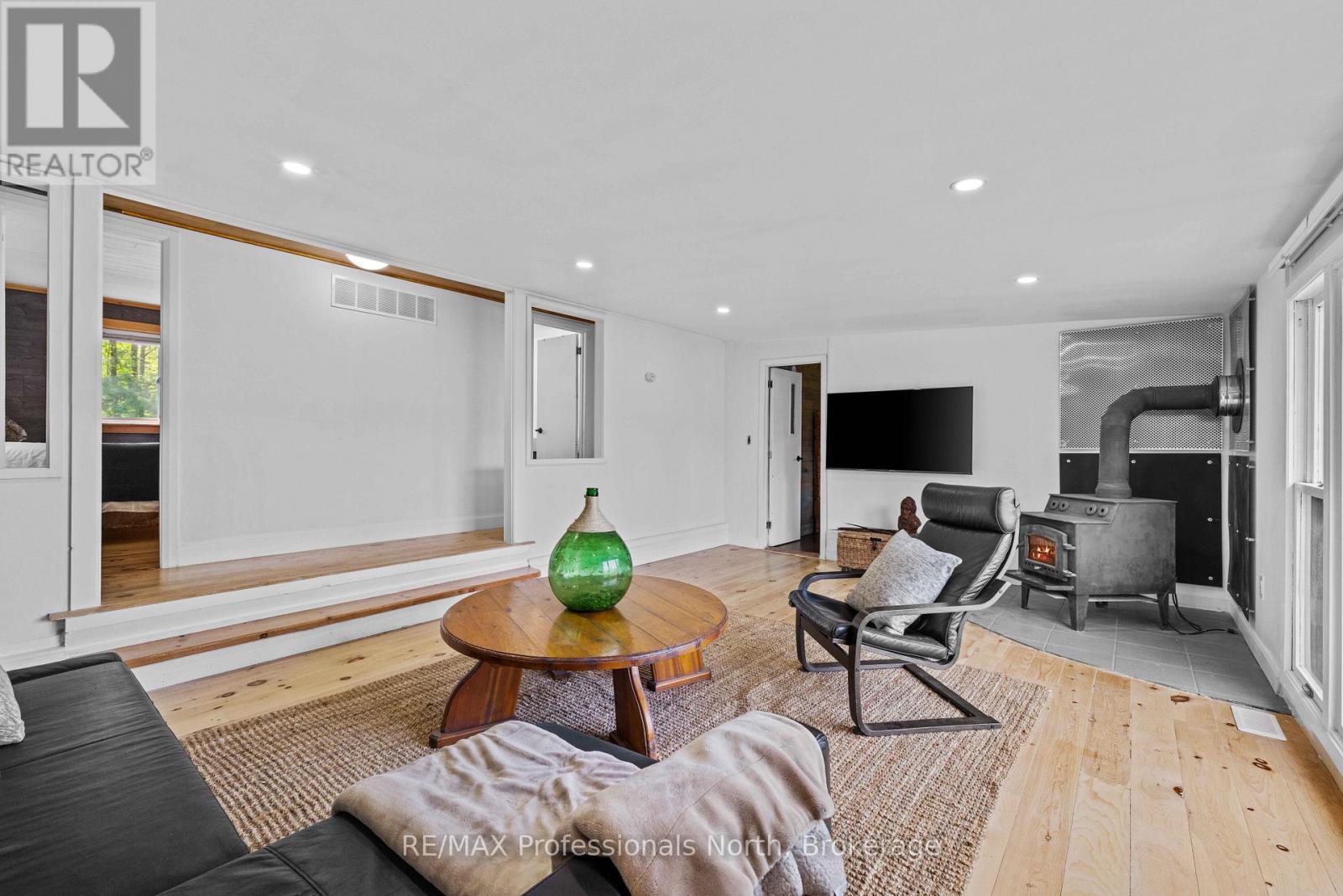 Single Family House Bungalow for Sale in  SUMMERVILLE ROAD Highlands East (Glamorgan) 