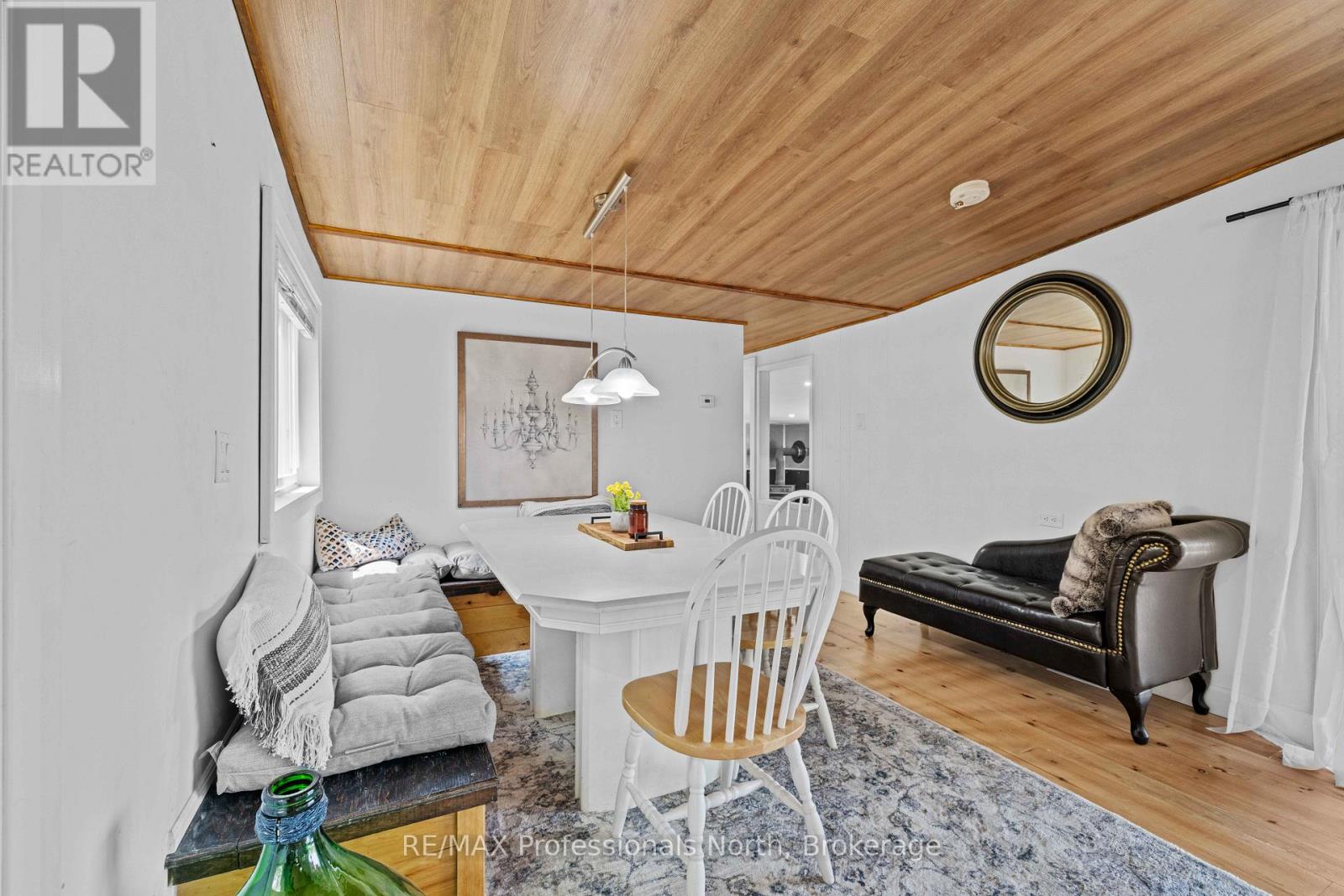 Single Family House Bungalow for Sale in  SUMMERVILLE ROAD Highlands East (Glamorgan) 