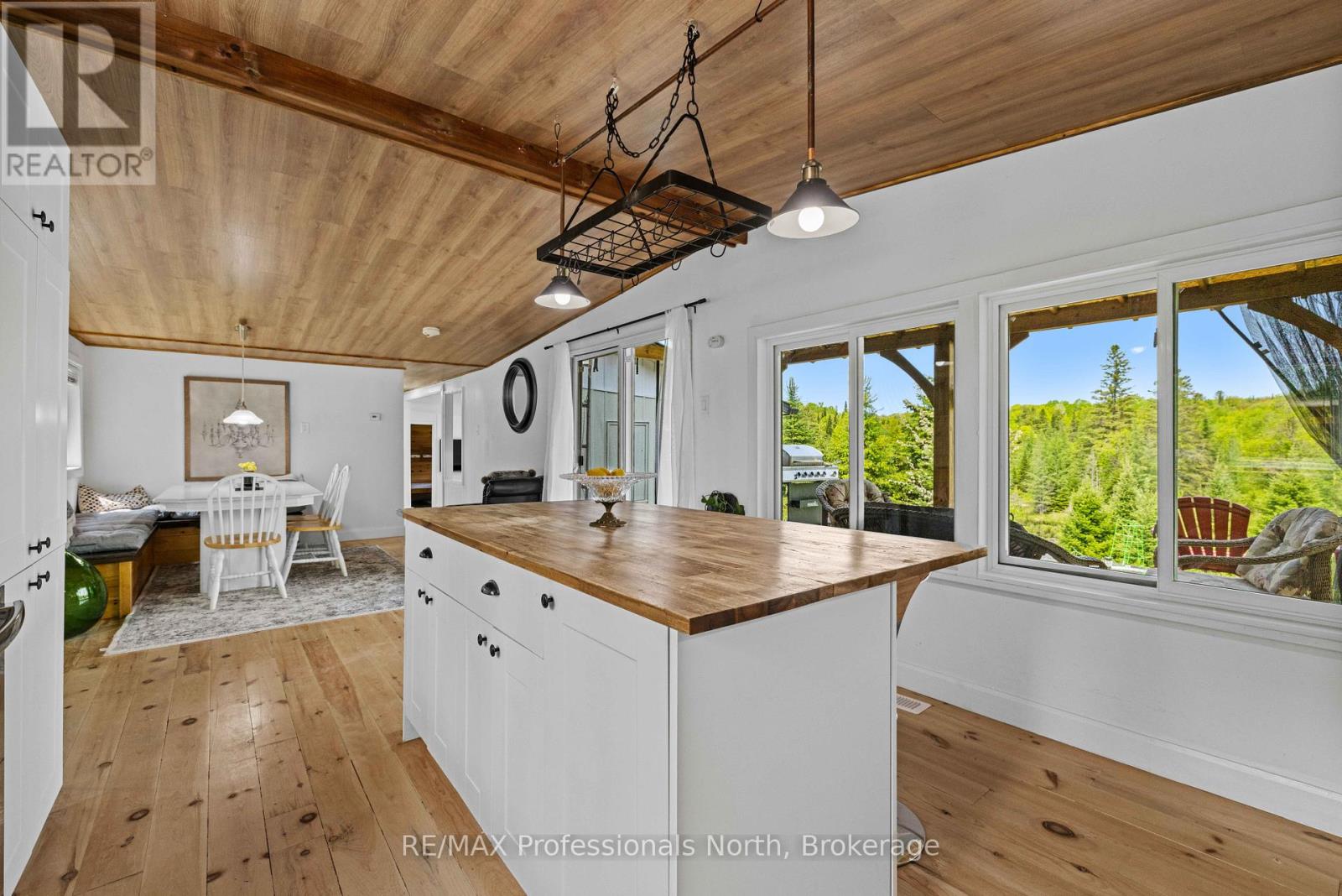 Single Family House Bungalow for Sale in  SUMMERVILLE ROAD Highlands East (Glamorgan) 