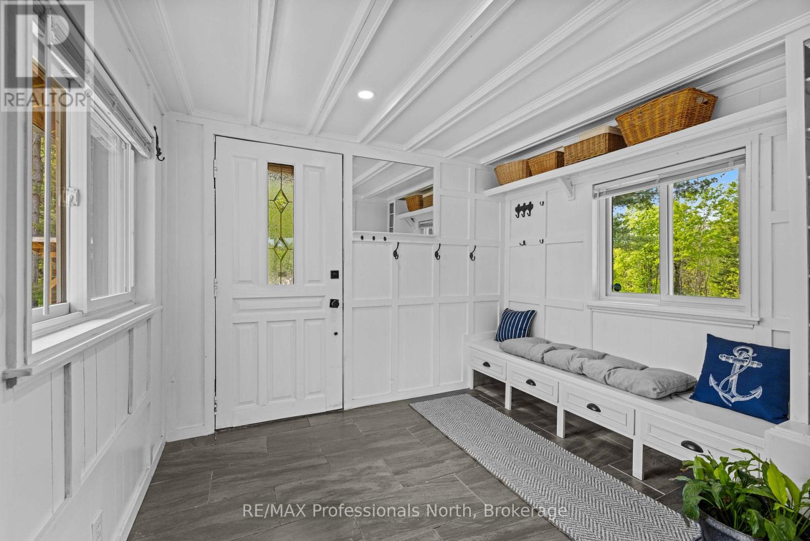 Single Family House Bungalow for Sale in  SUMMERVILLE ROAD Highlands East (Glamorgan) 