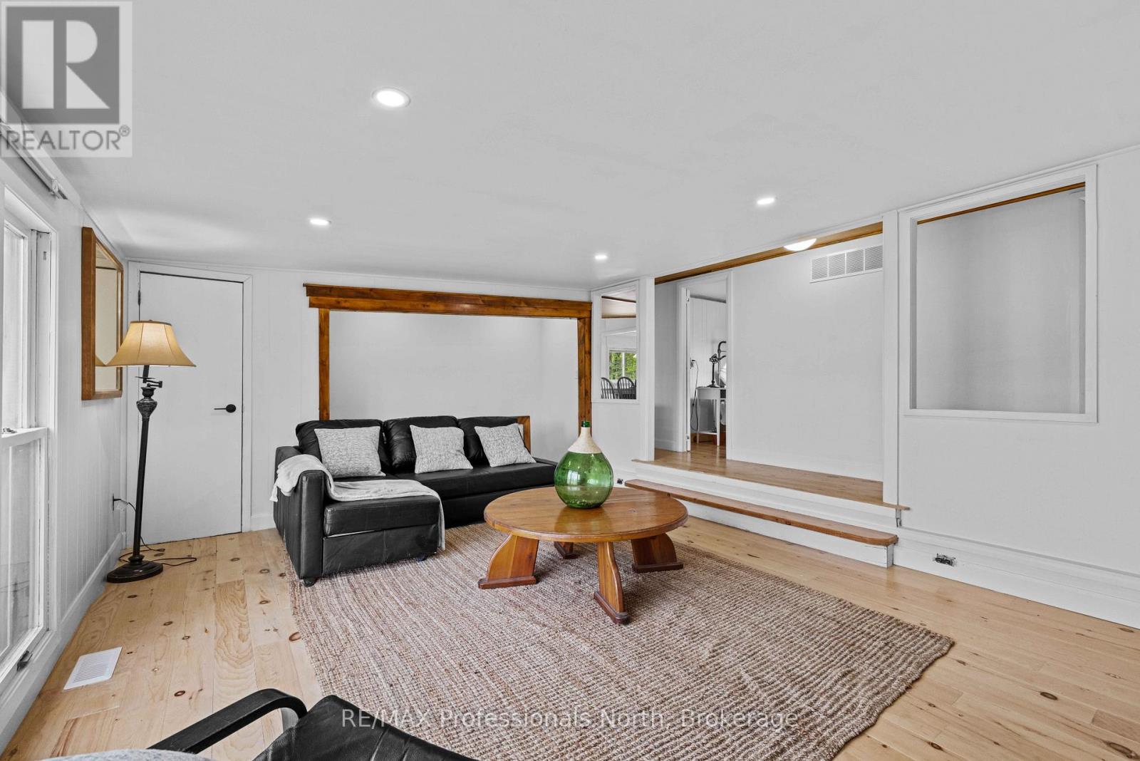 Single Family House Bungalow for Sale in  SUMMERVILLE ROAD Highlands East (Glamorgan) 
