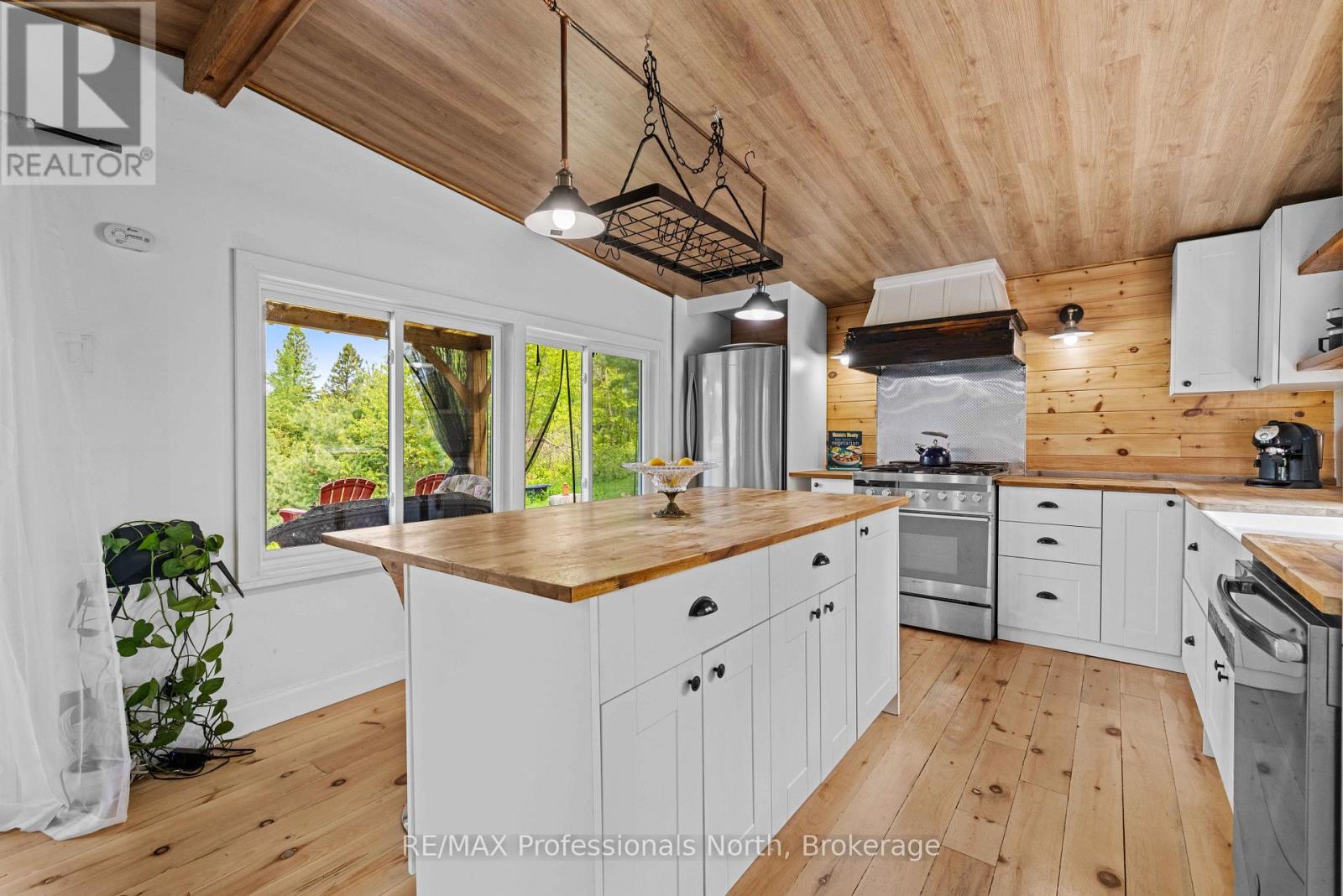 Single Family House Bungalow for Sale in  SUMMERVILLE ROAD Highlands East (Glamorgan) 