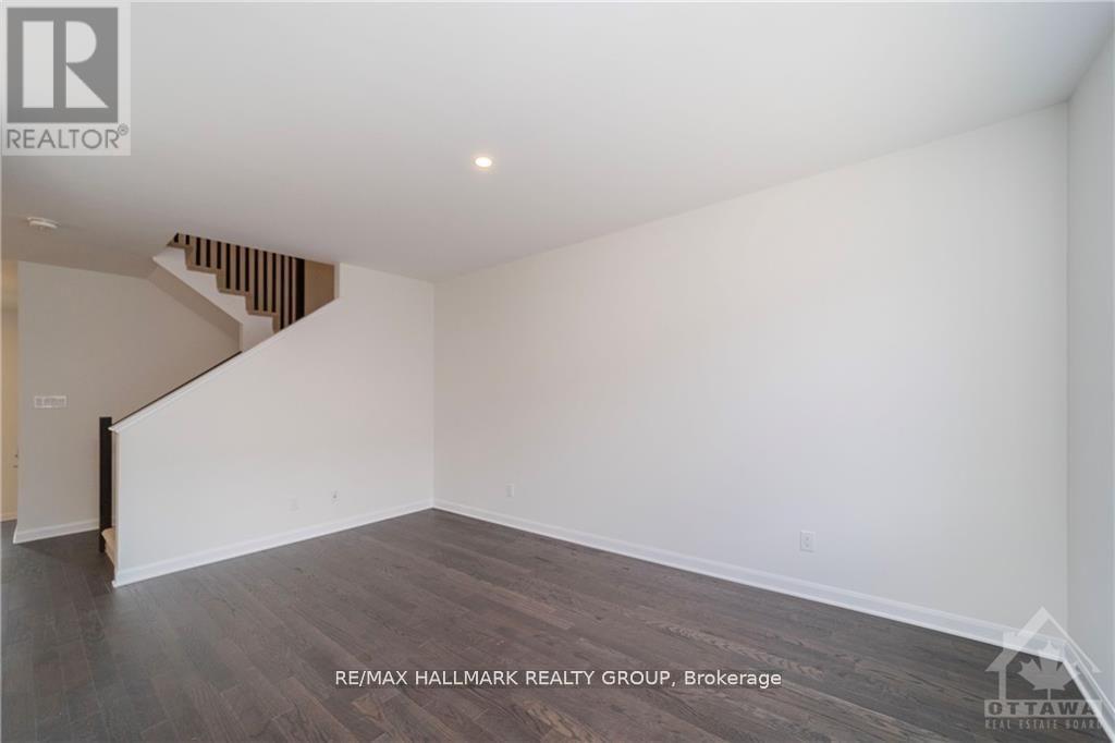 Photo 10 of 758 Jennie Trout Terrace, Ottawa ON