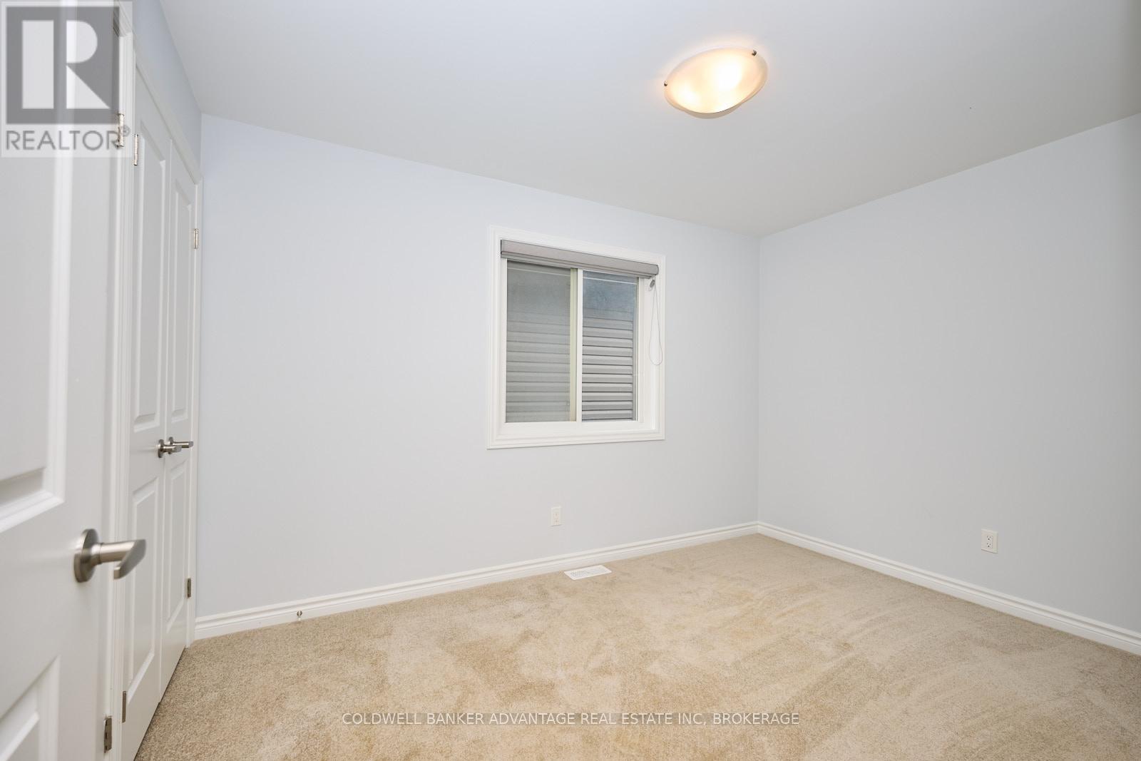 Photo 12 of 45 Mclaughlin Street, Welland ON
