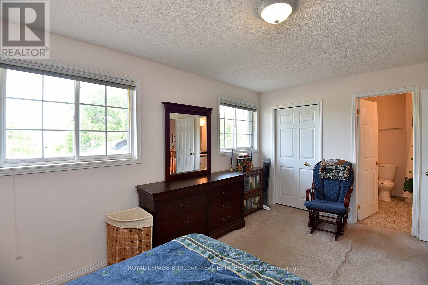 Photo 21 of 4002 Jarvis Crescent, Burlington ON