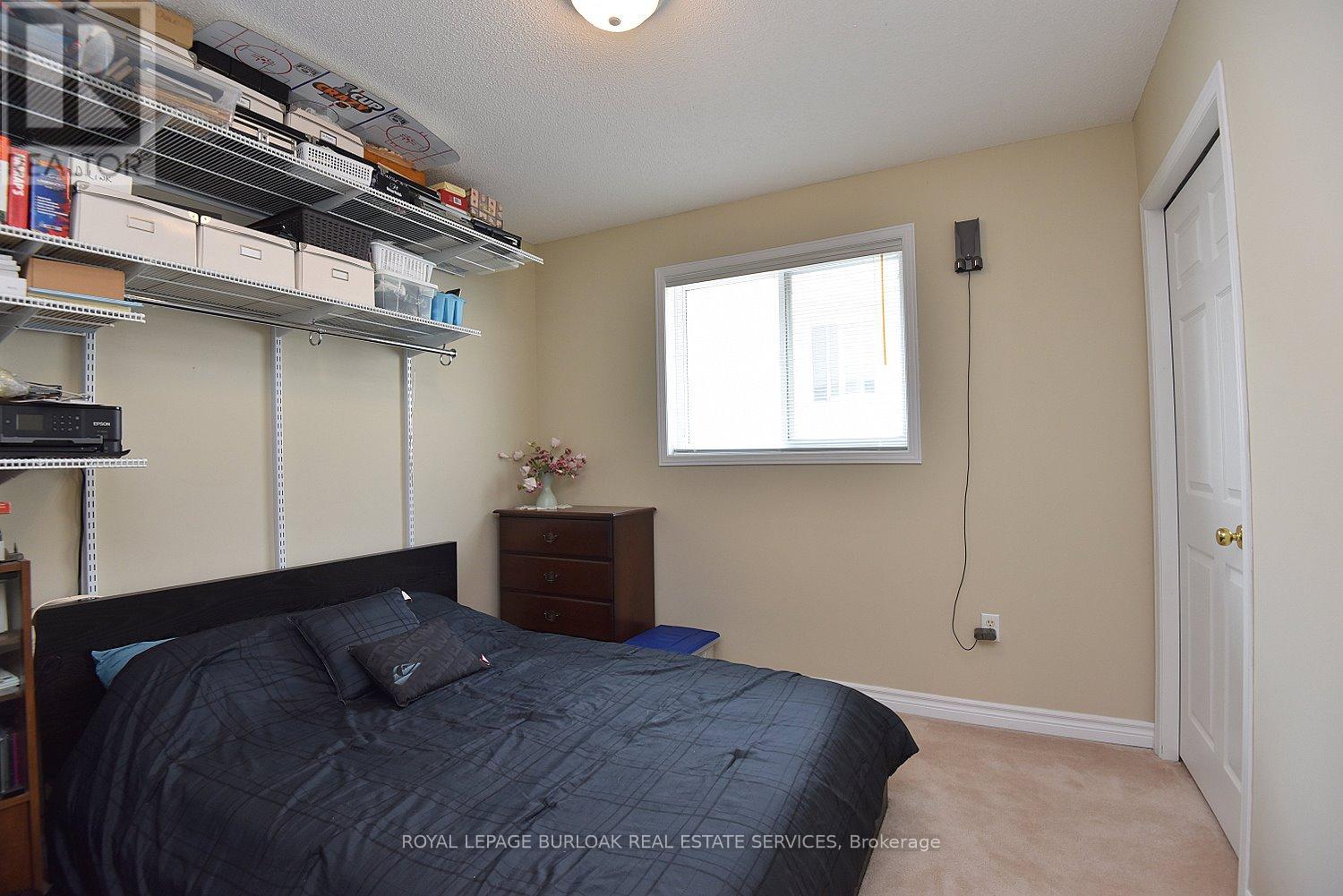 Photo 24 of 4002 Jarvis Crescent, Burlington ON
