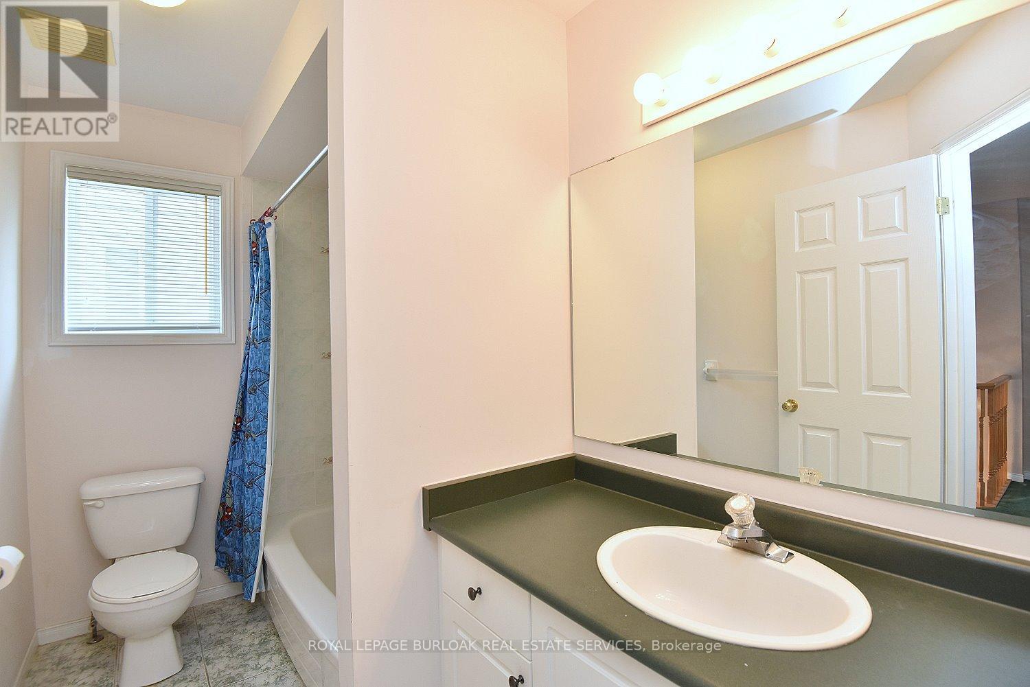 Photo 27 of 4002 Jarvis Crescent, Burlington ON