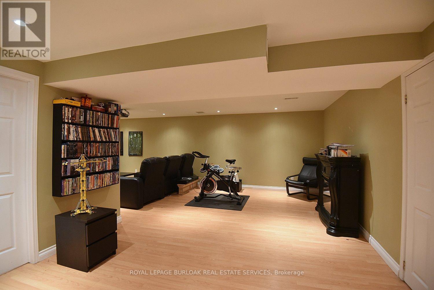 Photo 29 of 4002 Jarvis Crescent, Burlington ON