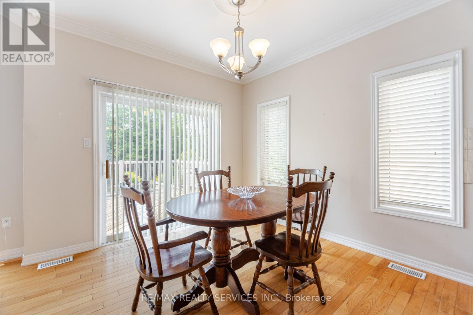 Photo 37 of 2413 Salcome Drive, Oakville ON