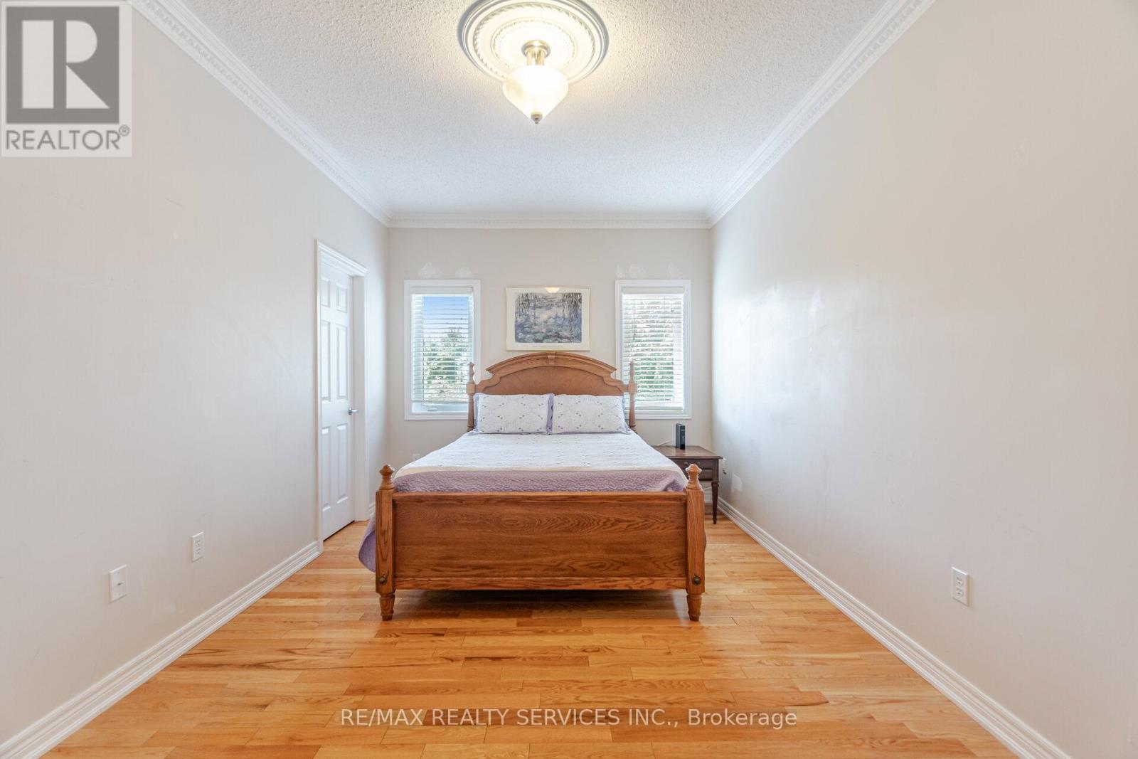 Photo 31 of 2413 Salcome Drive, Oakville ON