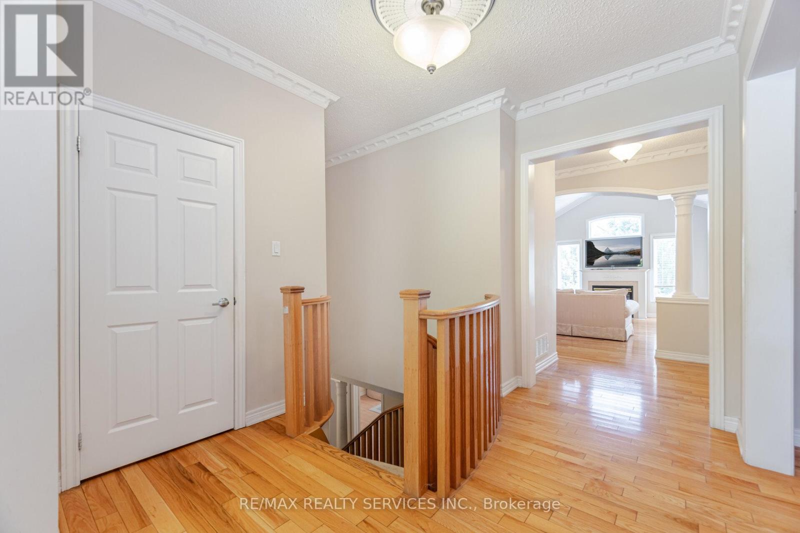 Photo 36 of 2413 Salcome Drive, Oakville ON