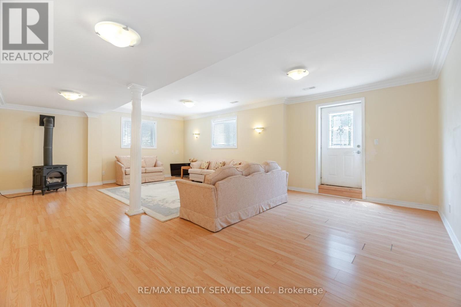 Photo 4 of 2413 Salcome Drive, Oakville ON