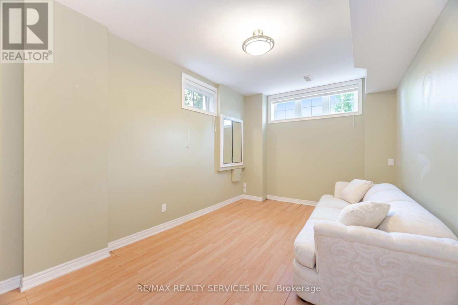 Photo 45 of 2413 Salcome Drive, Oakville ON