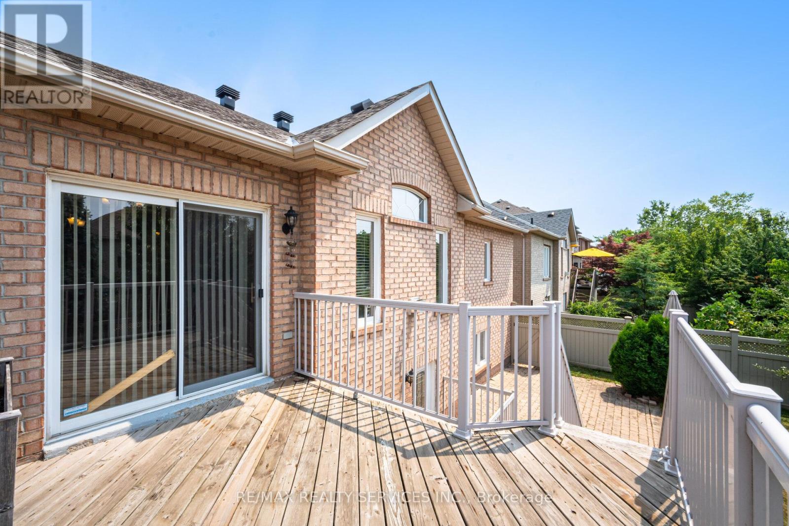 Photo 1 of 2413 Salcome Drive, Oakville ON