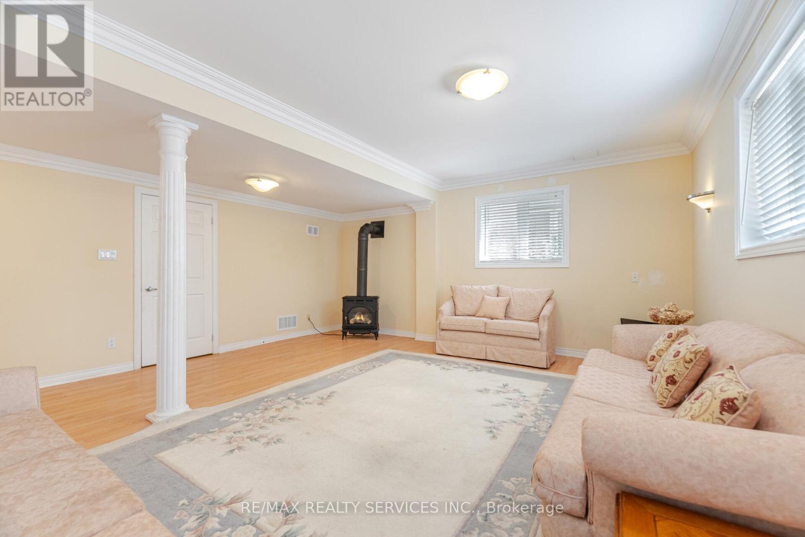 Photo 38 of 2413 Salcome Drive, Oakville ON