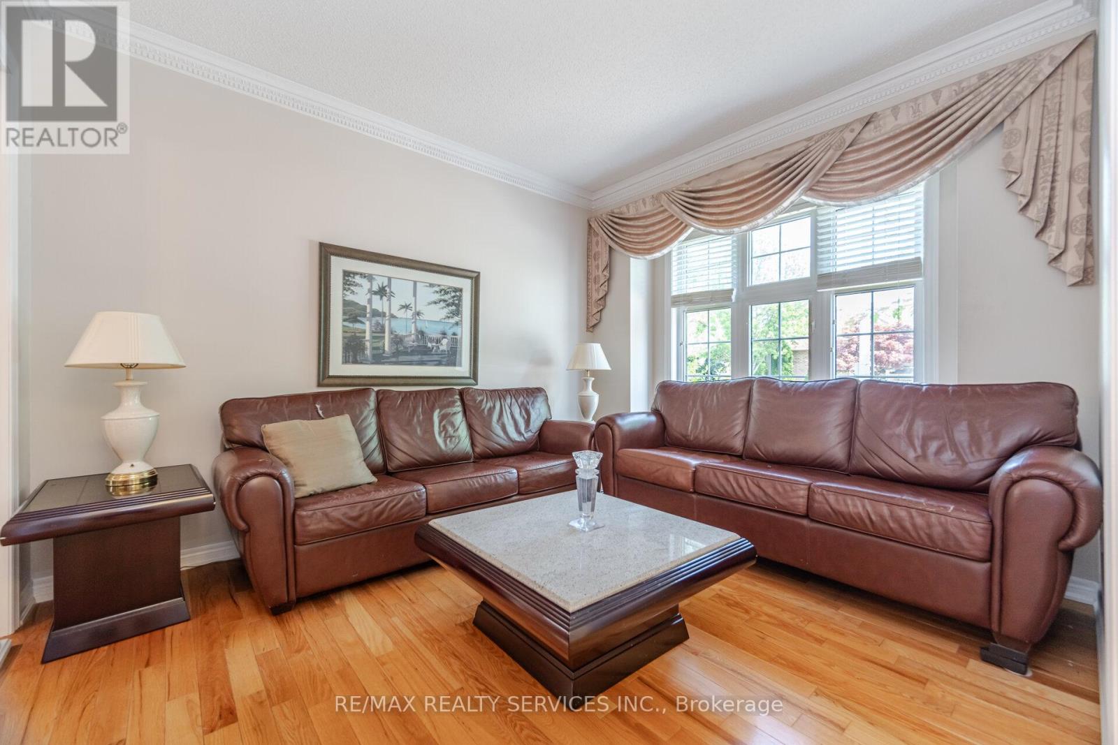 Photo 12 of 2413 Salcome Drive, Oakville ON