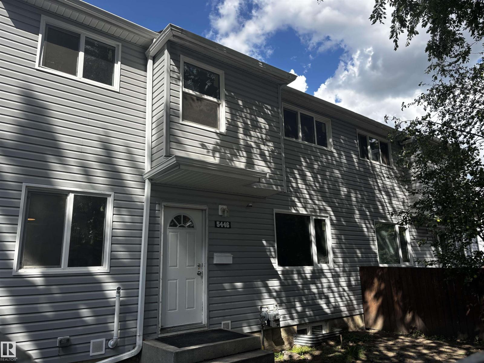 Photo 3 of 5446 144 B Av Nw, Edmonton AB