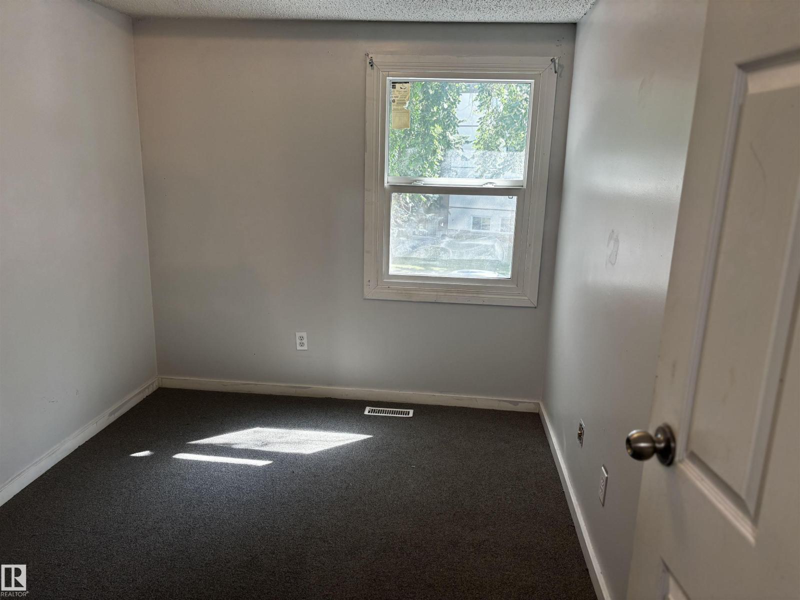 Photo 2 of 5446 144 B Av Nw, Edmonton AB
