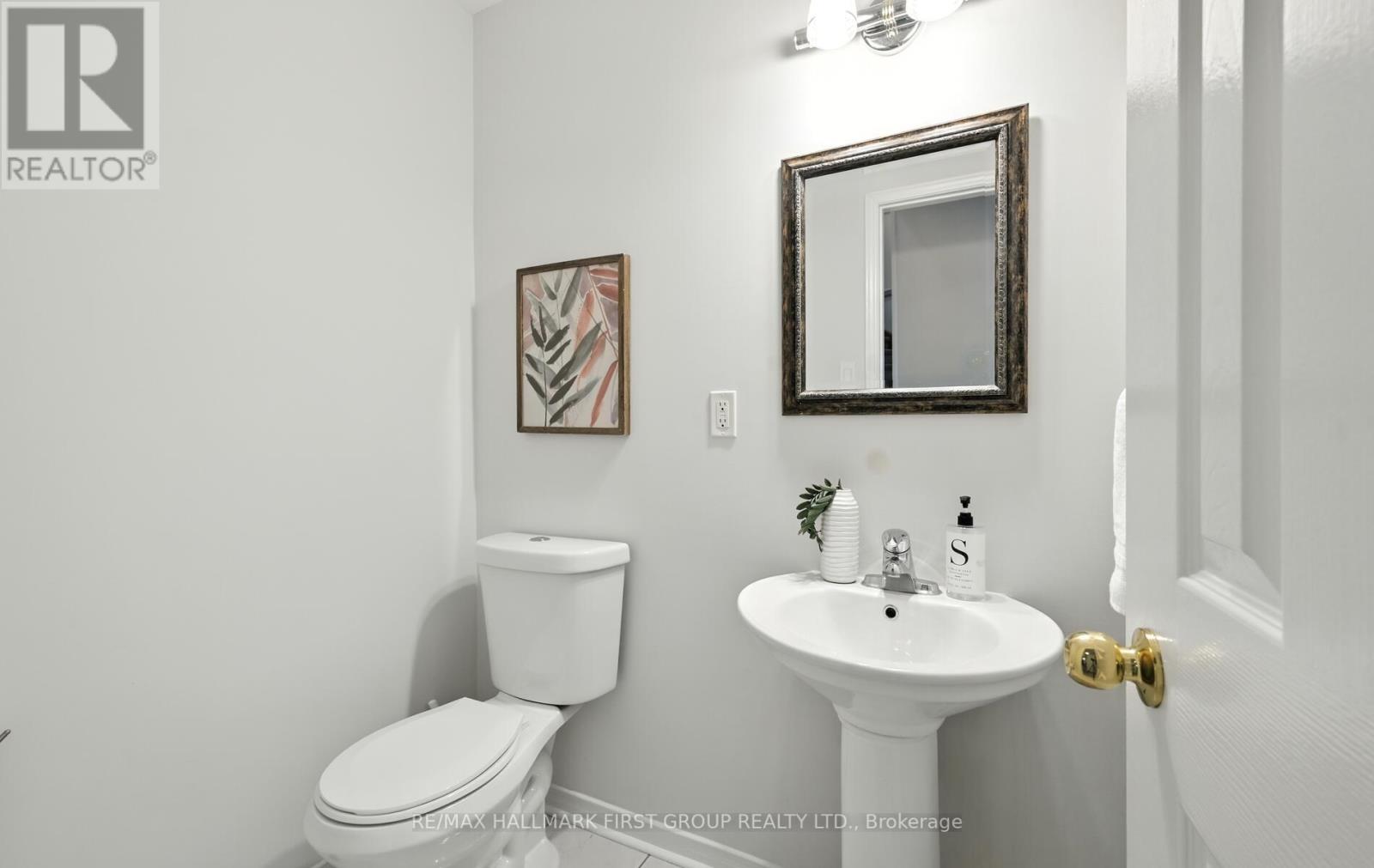 Photo 22 of 15 Ribblesdale Drive, Whitby ON