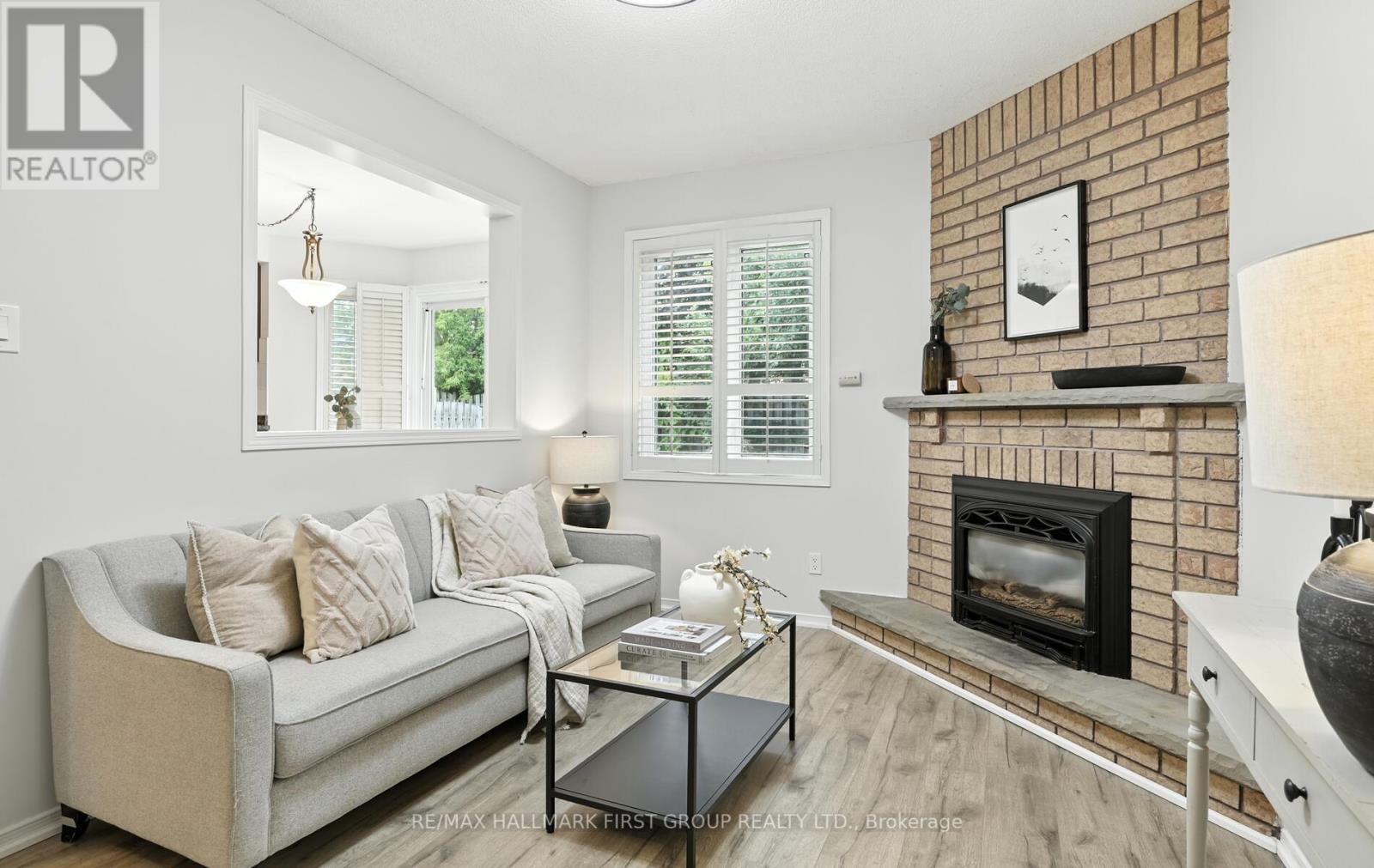 Photo 15 of 15 Ribblesdale Drive, Whitby ON