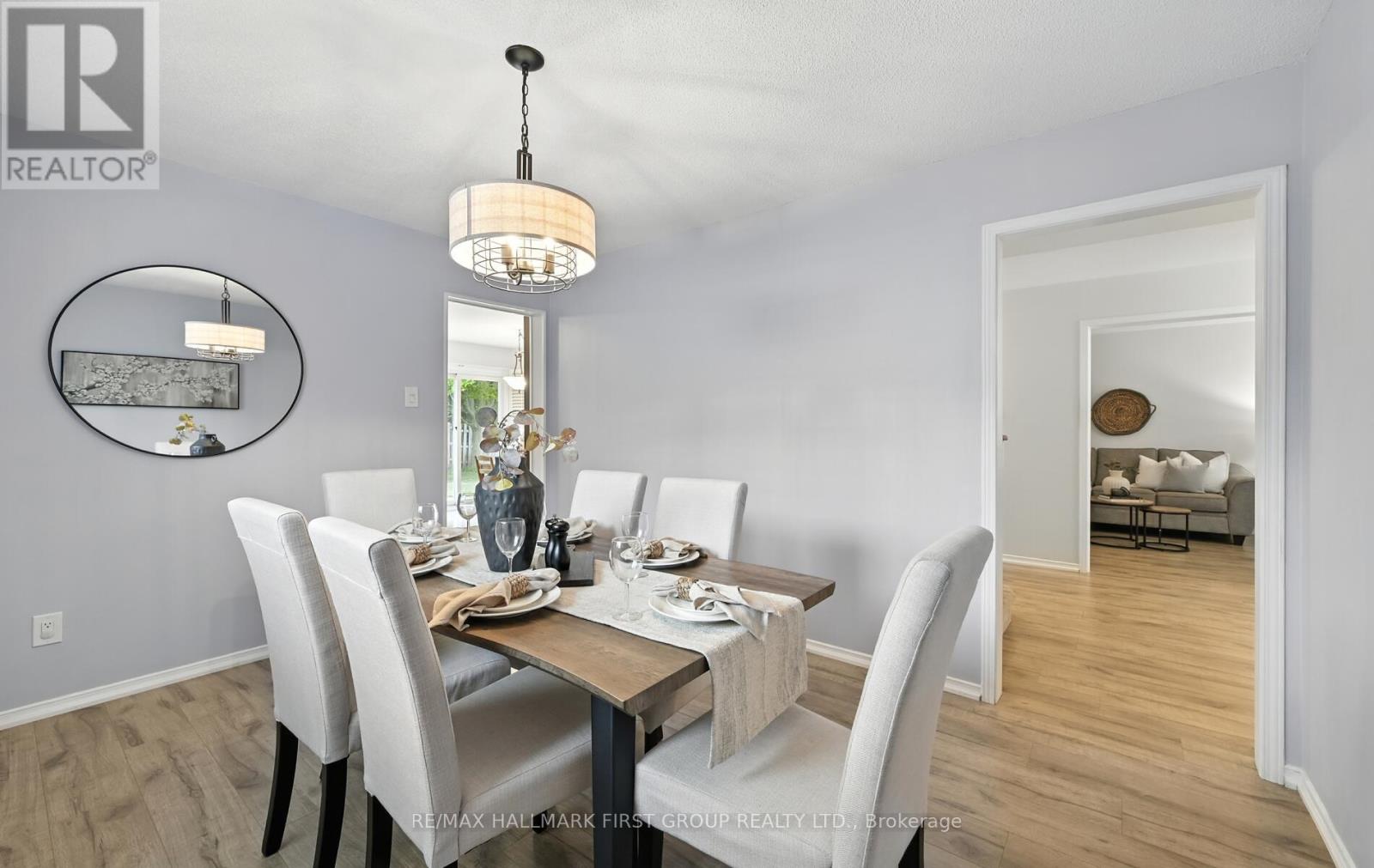 Photo 10 of 15 Ribblesdale Drive, Whitby ON