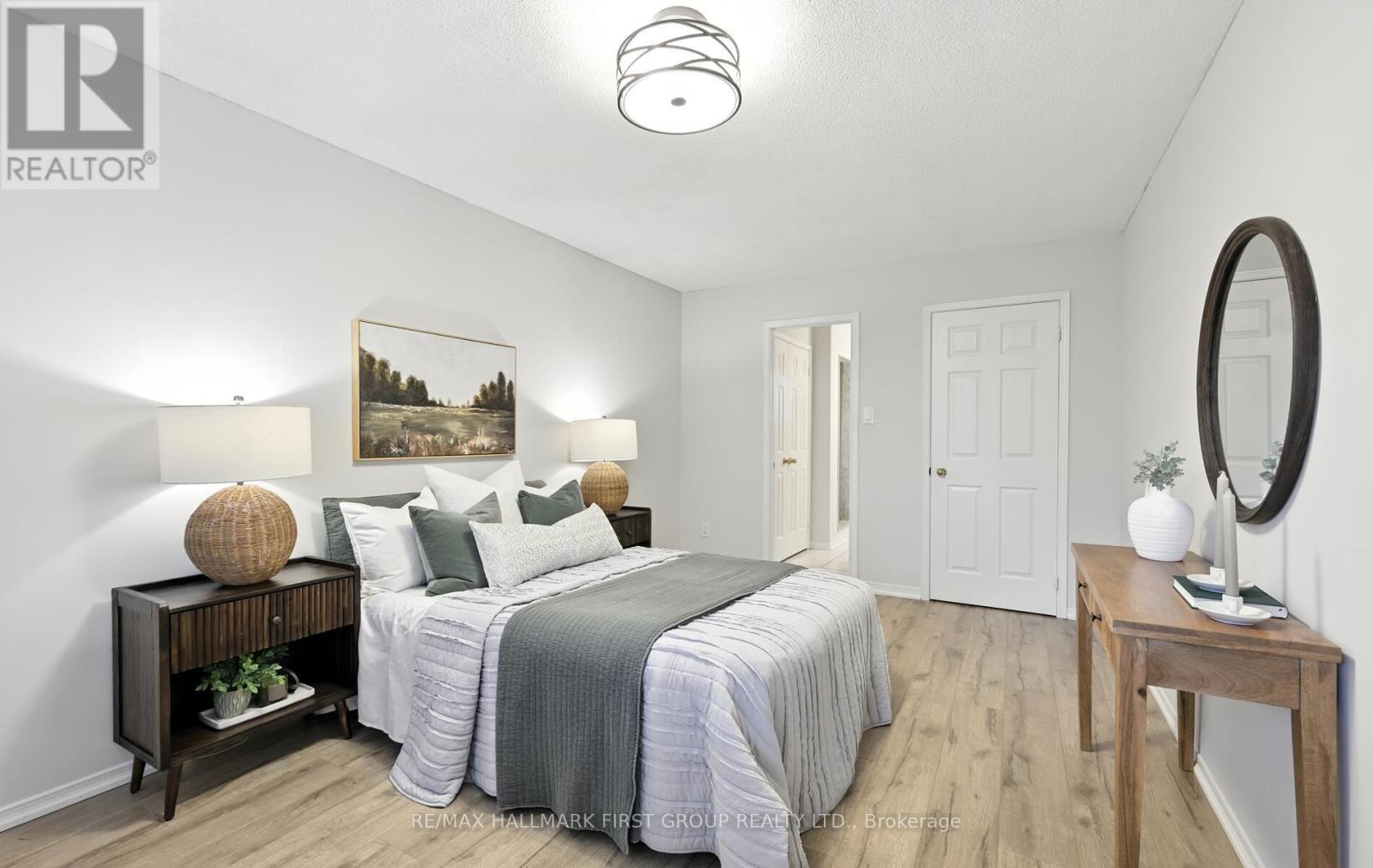 Photo 25 of 15 Ribblesdale Drive, Whitby ON