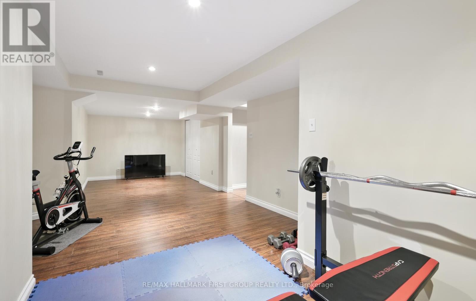 Photo 38 of 15 Ribblesdale Drive, Whitby ON
