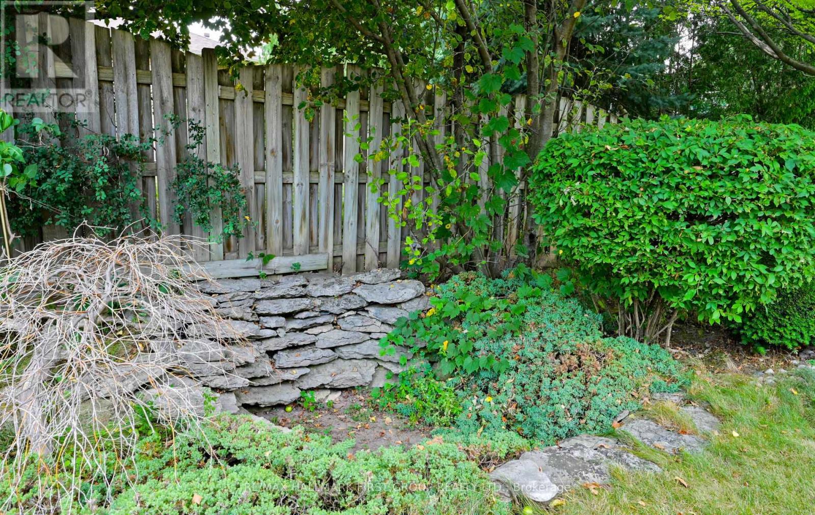 Photo 45 of 15 Ribblesdale Drive, Whitby ON