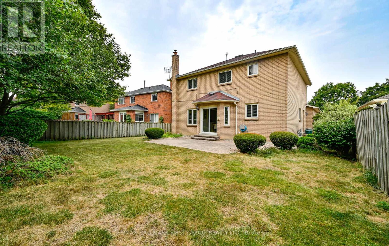 Photo 48 of 15 Ribblesdale Drive, Whitby ON