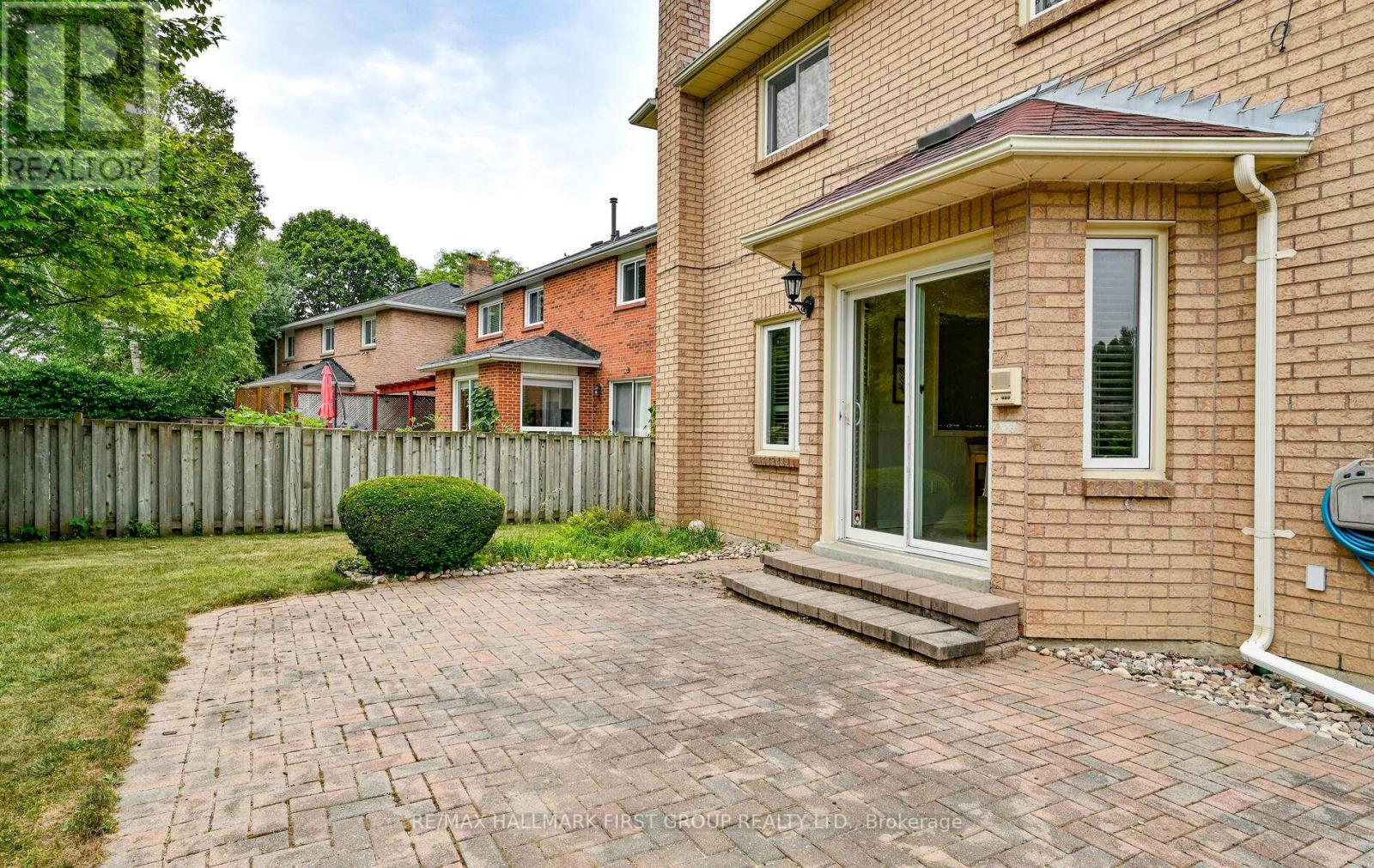 Photo 42 of 15 Ribblesdale Drive, Whitby ON