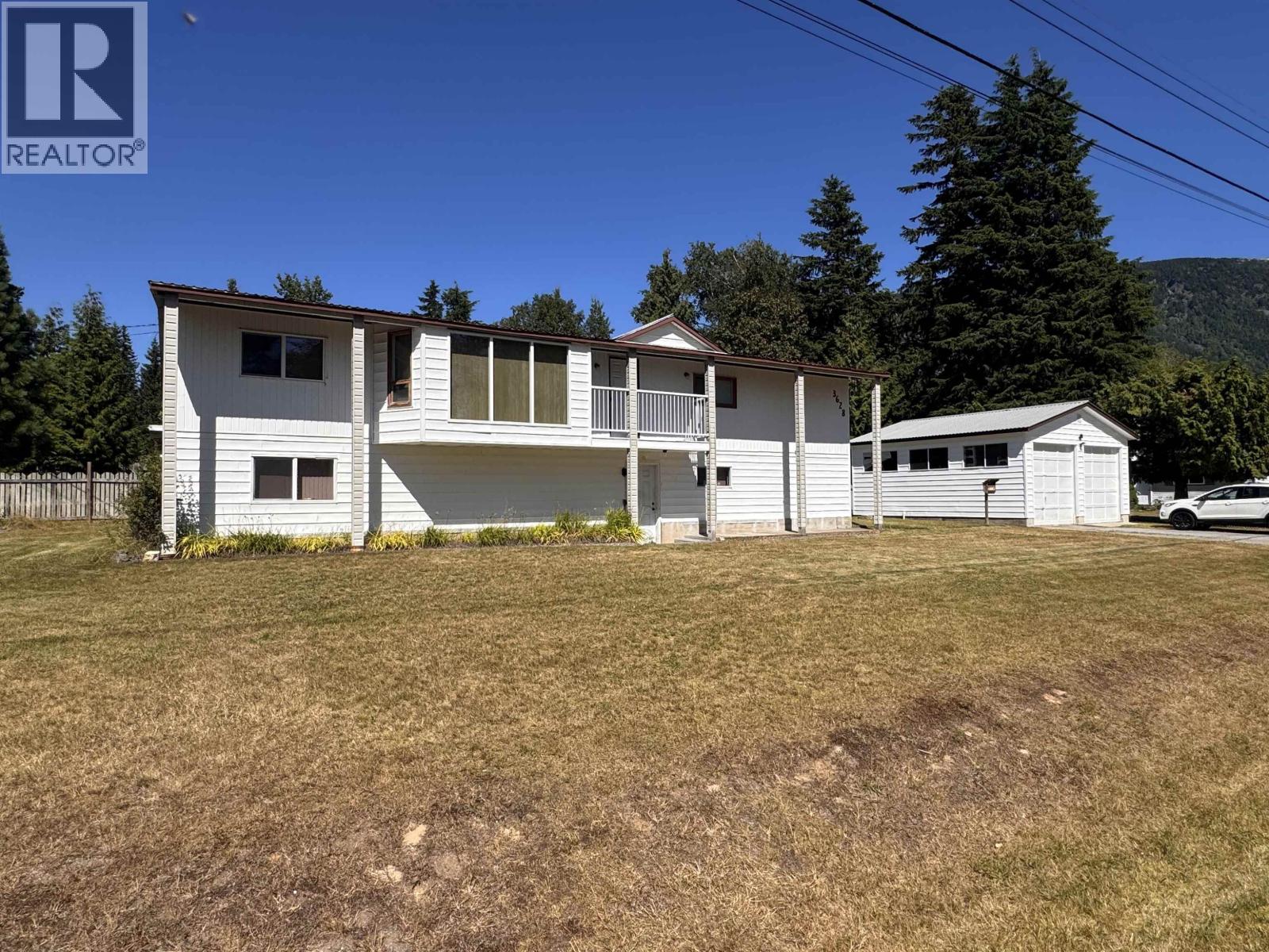 3628 ALDER Avenue, Terrace