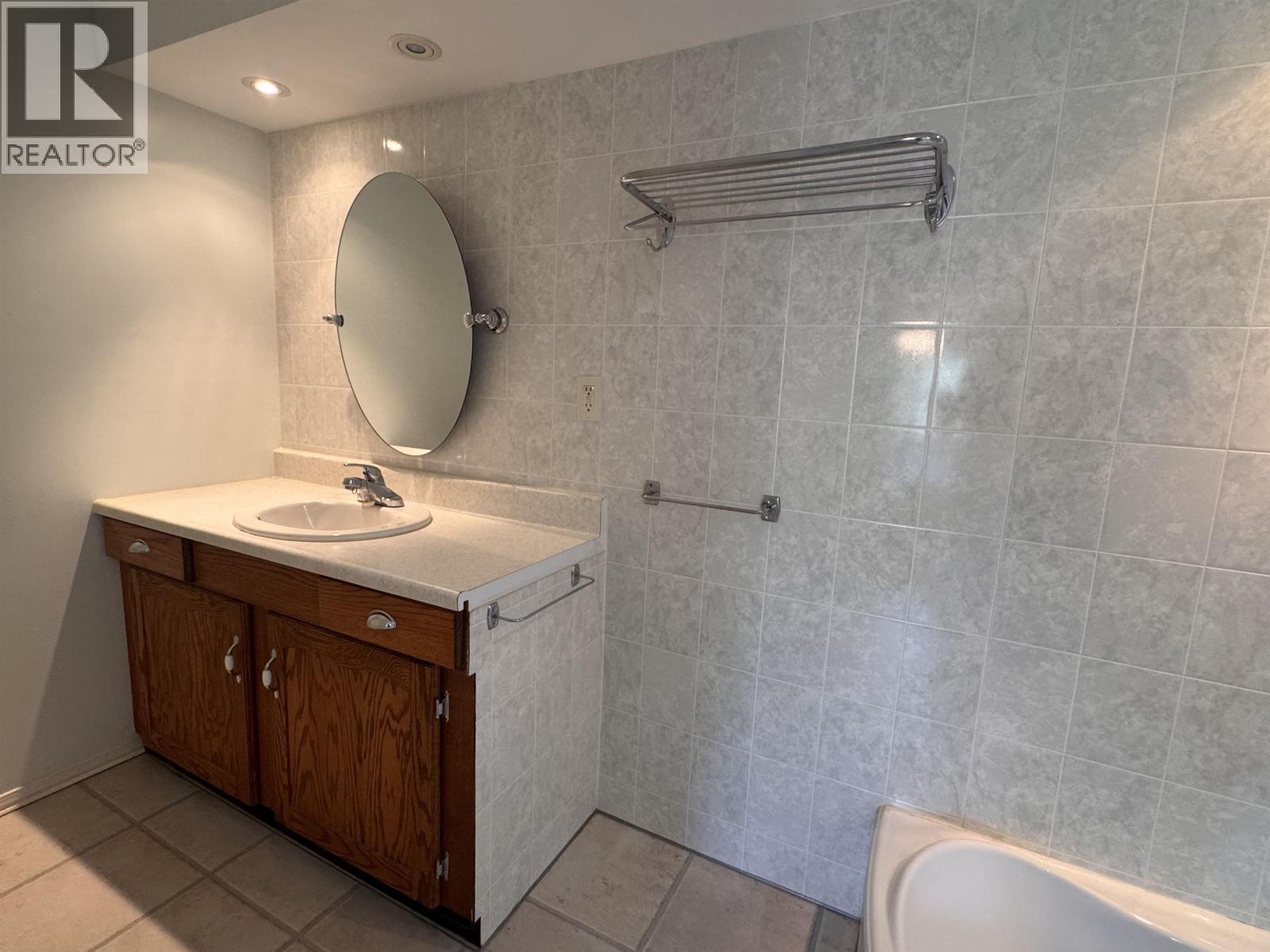 3628 ALDER Avenue, Terrace
