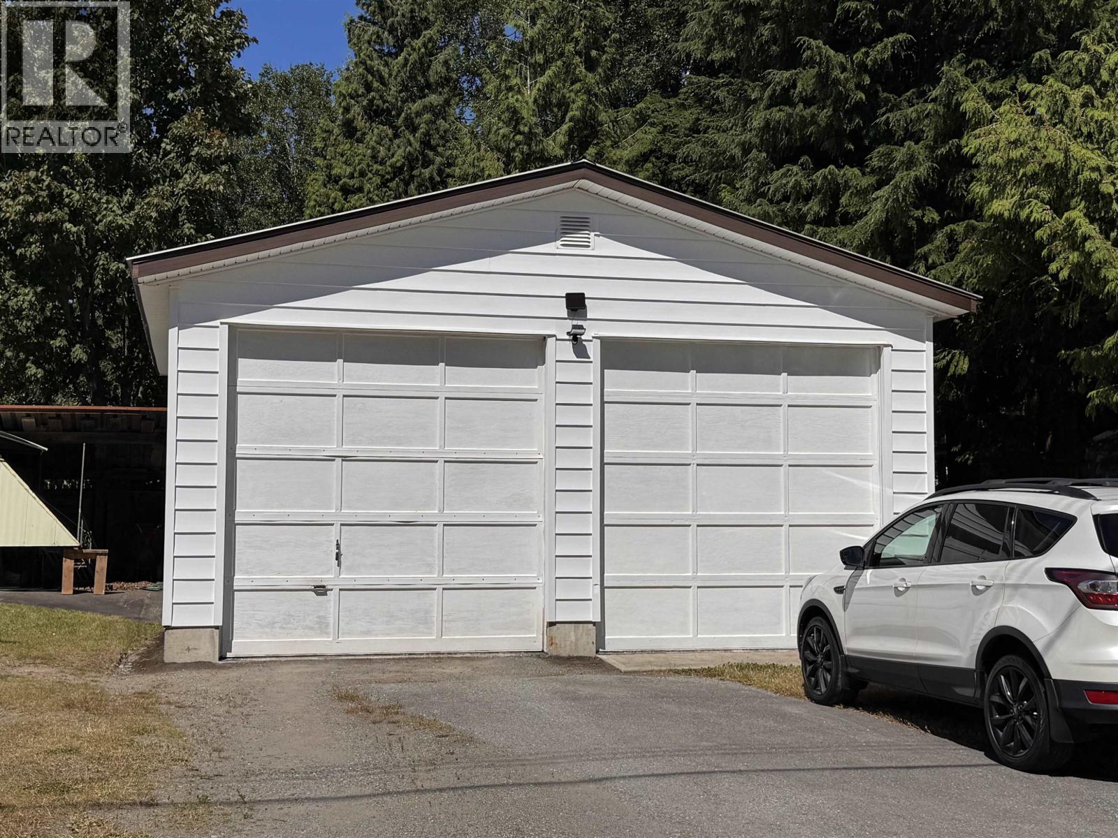 3628 ALDER Avenue, Terrace