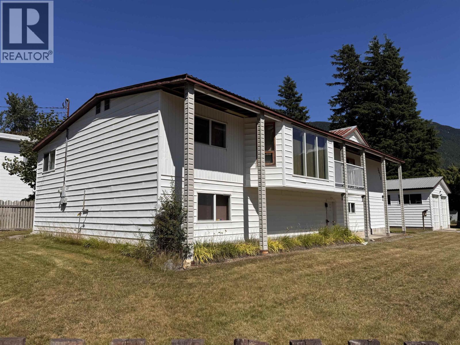 3628 ALDER Avenue, Terrace