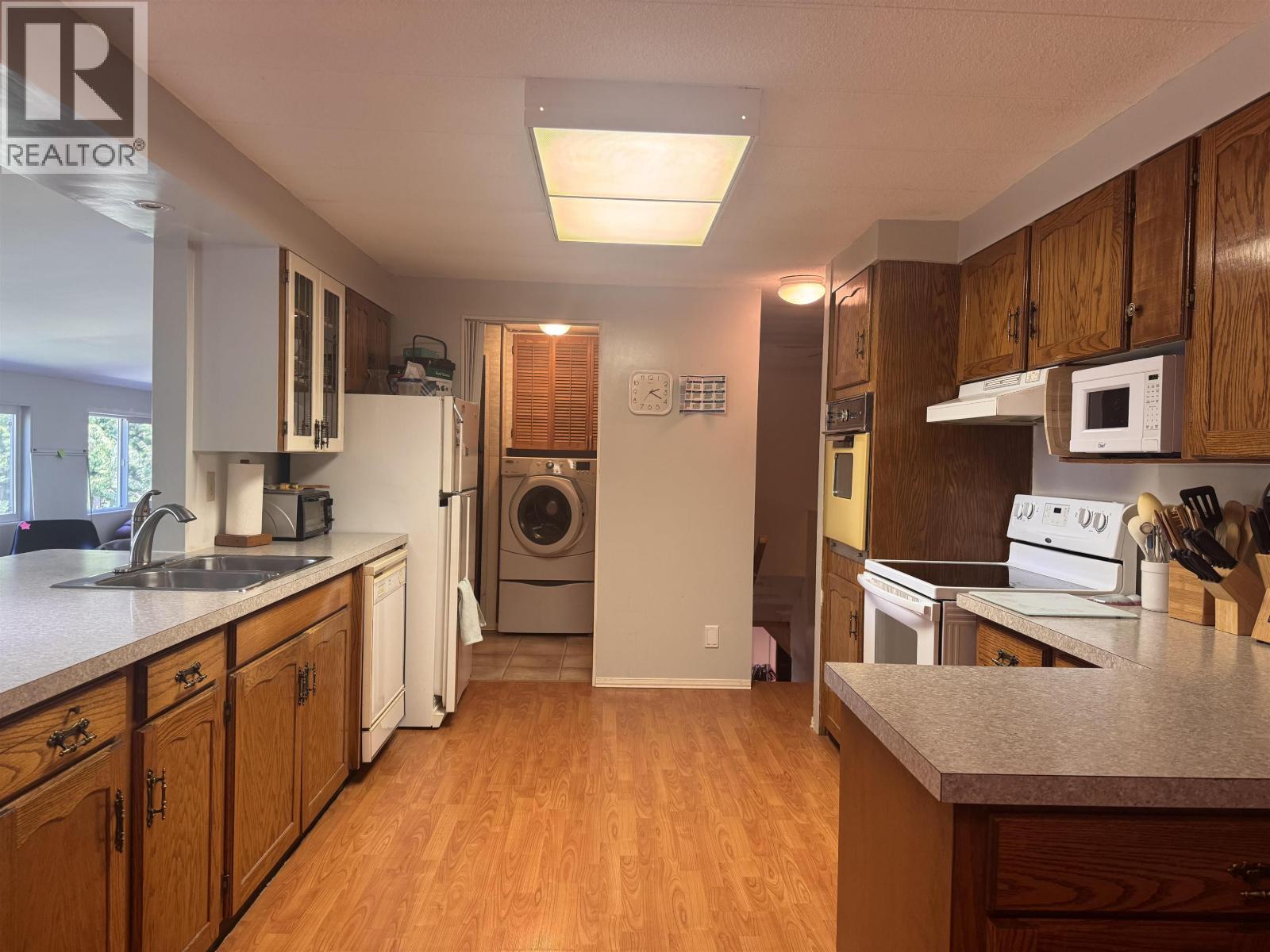 3628 ALDER Avenue, Terrace