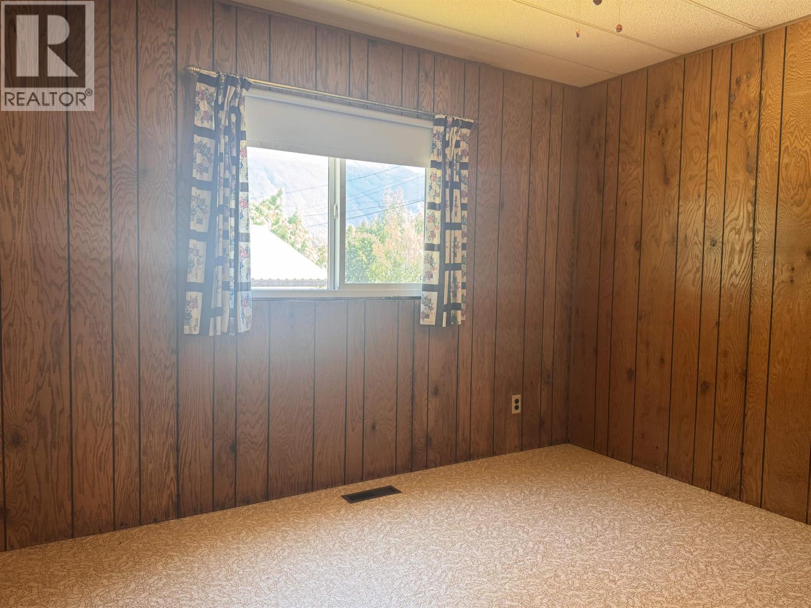 3628 ALDER Avenue, Terrace