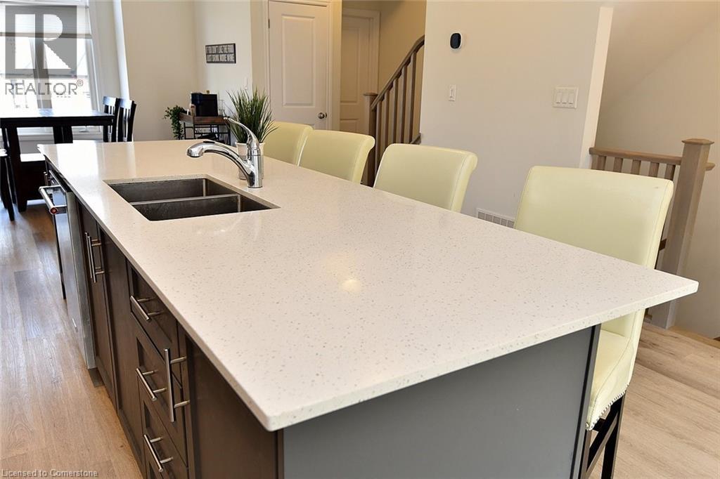 Photo 20 of 54 Capstone Lane, Hamilton ON