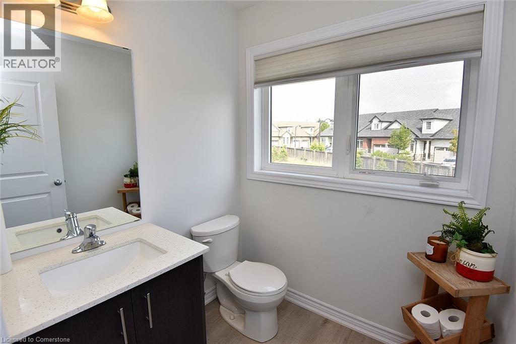 Photo 3 of 54 Capstone Lane, Hamilton ON
